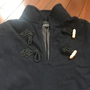 APC toggle cape